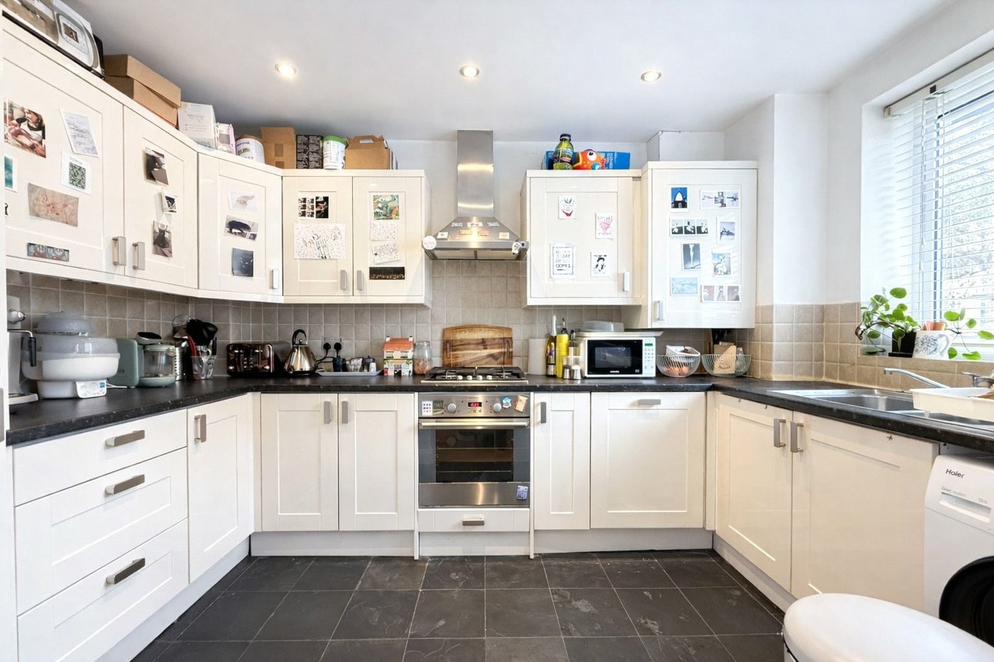 2 bedroom property for sale in London | Robinson Jackson
