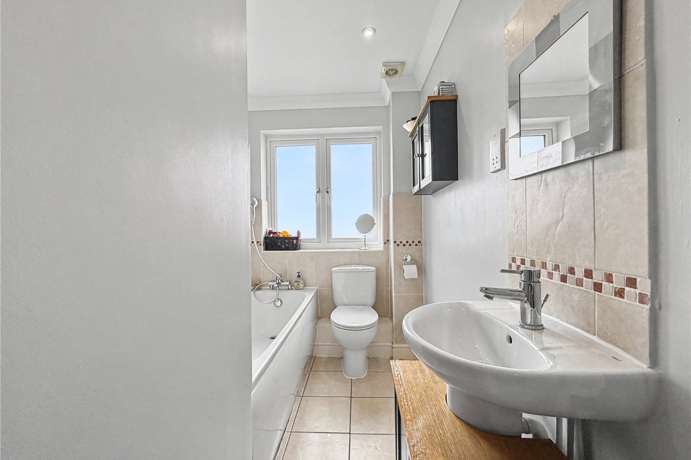 3 bedroom house for sale in Rainham | Robinson Michael & Jackson