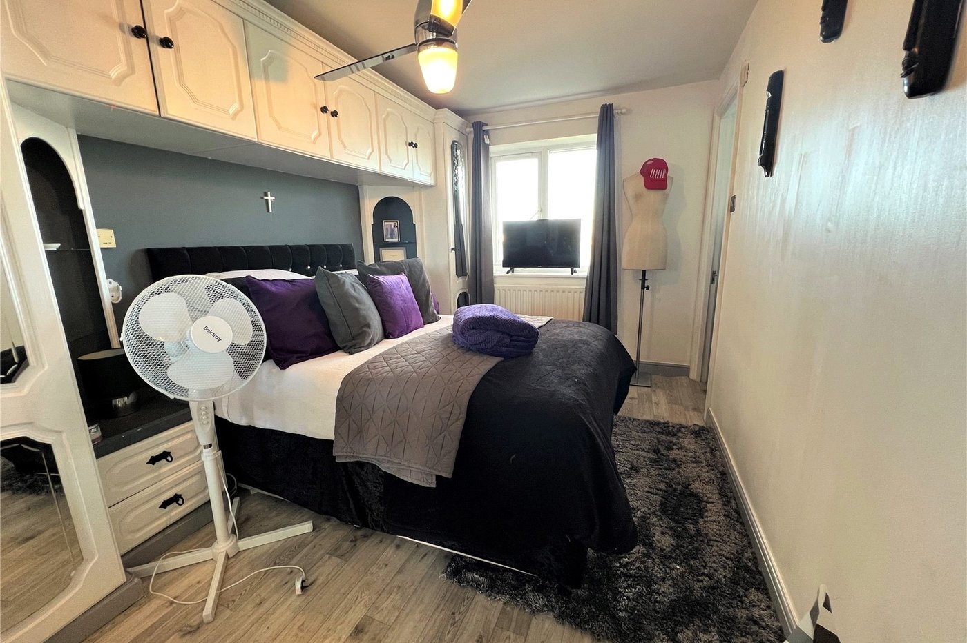 4 bedroom house for sale in Thamesmead | Robinson Jackson