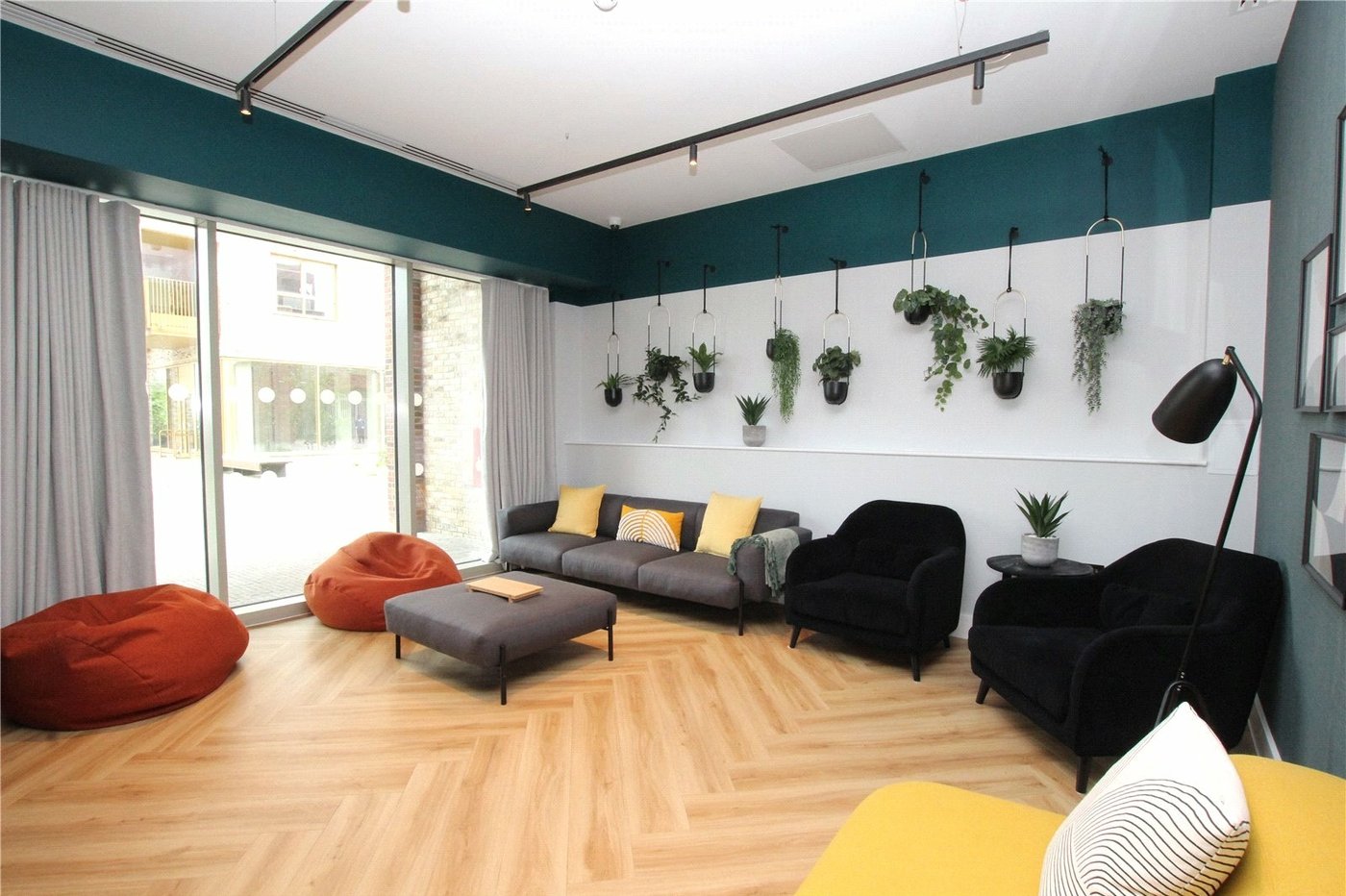 2 bedroom property for sale in London | Robinson Jackson