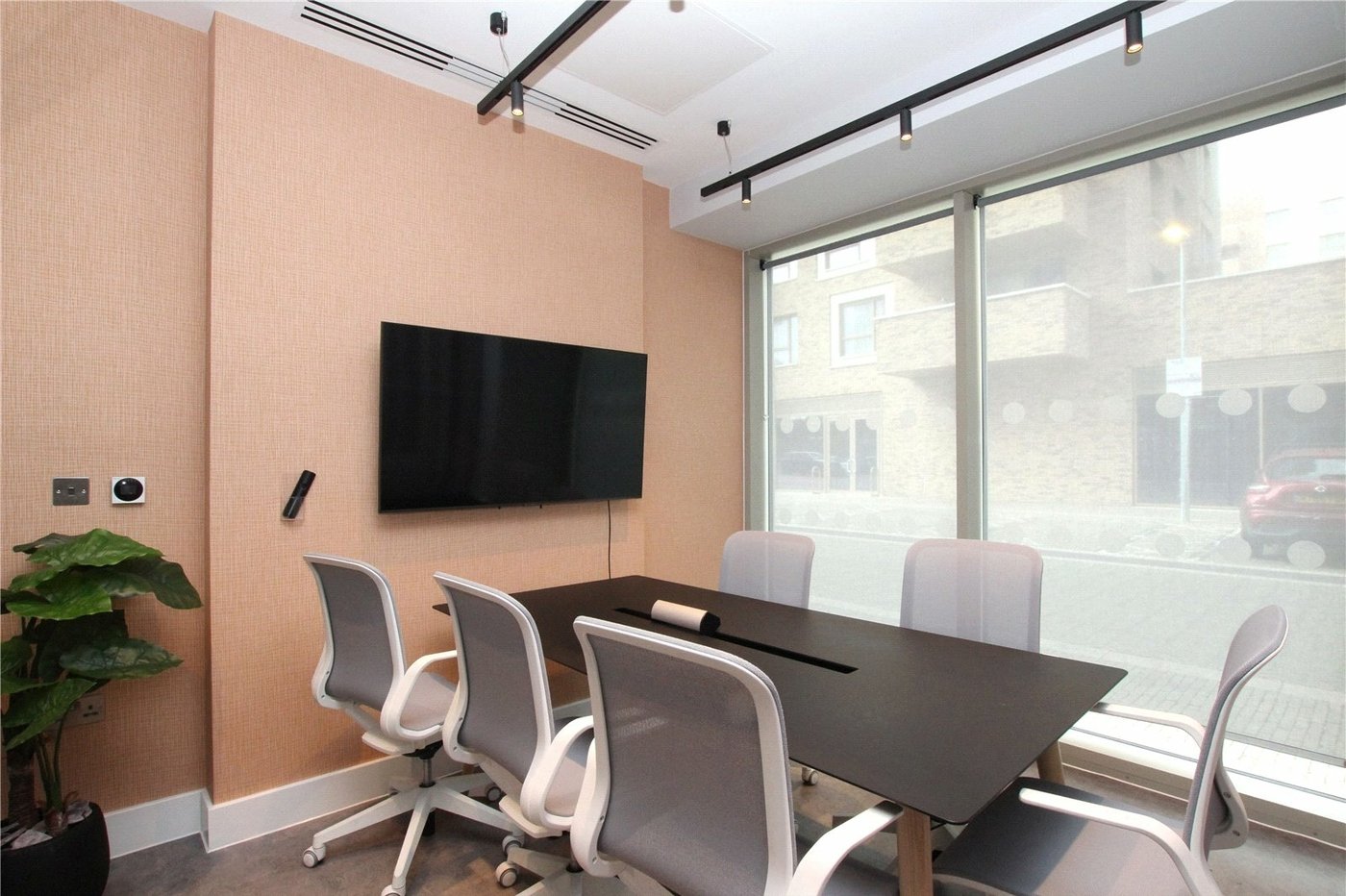 2 bedroom property for sale in London | Robinson Jackson