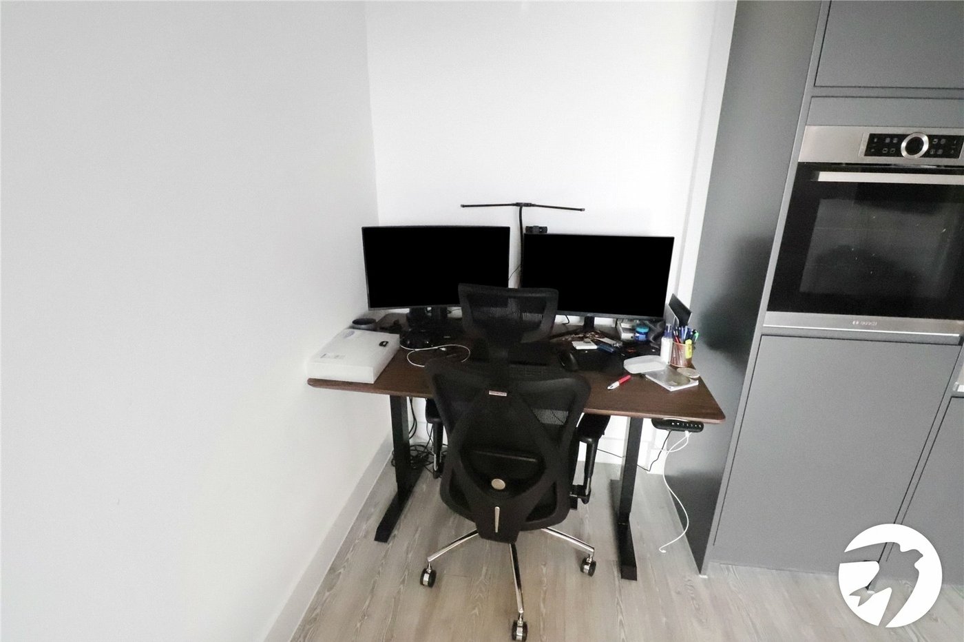 2 bedroom property for sale in London | Robinson Jackson