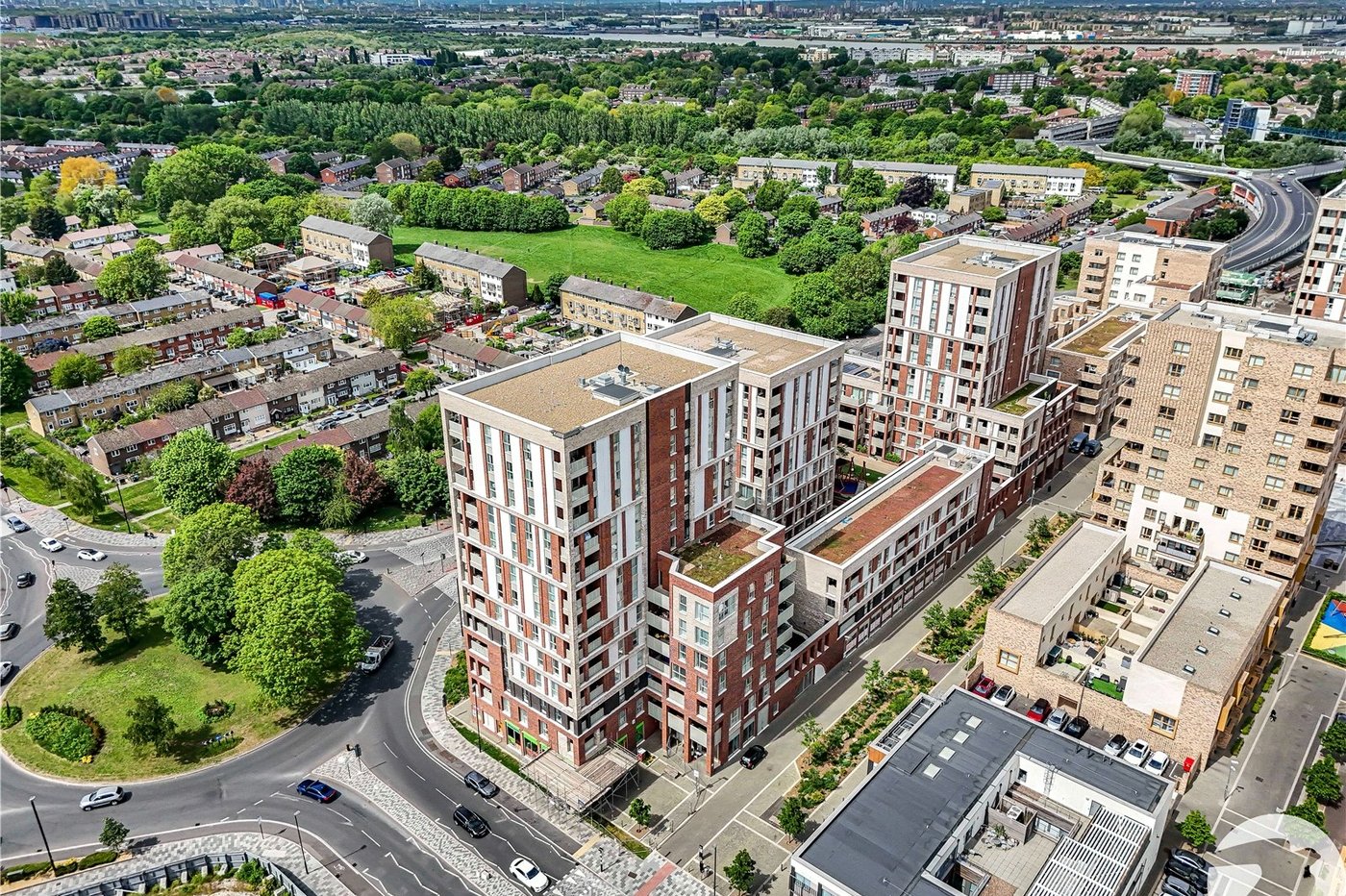 2 bedroom property for sale in London | Robinson Jackson