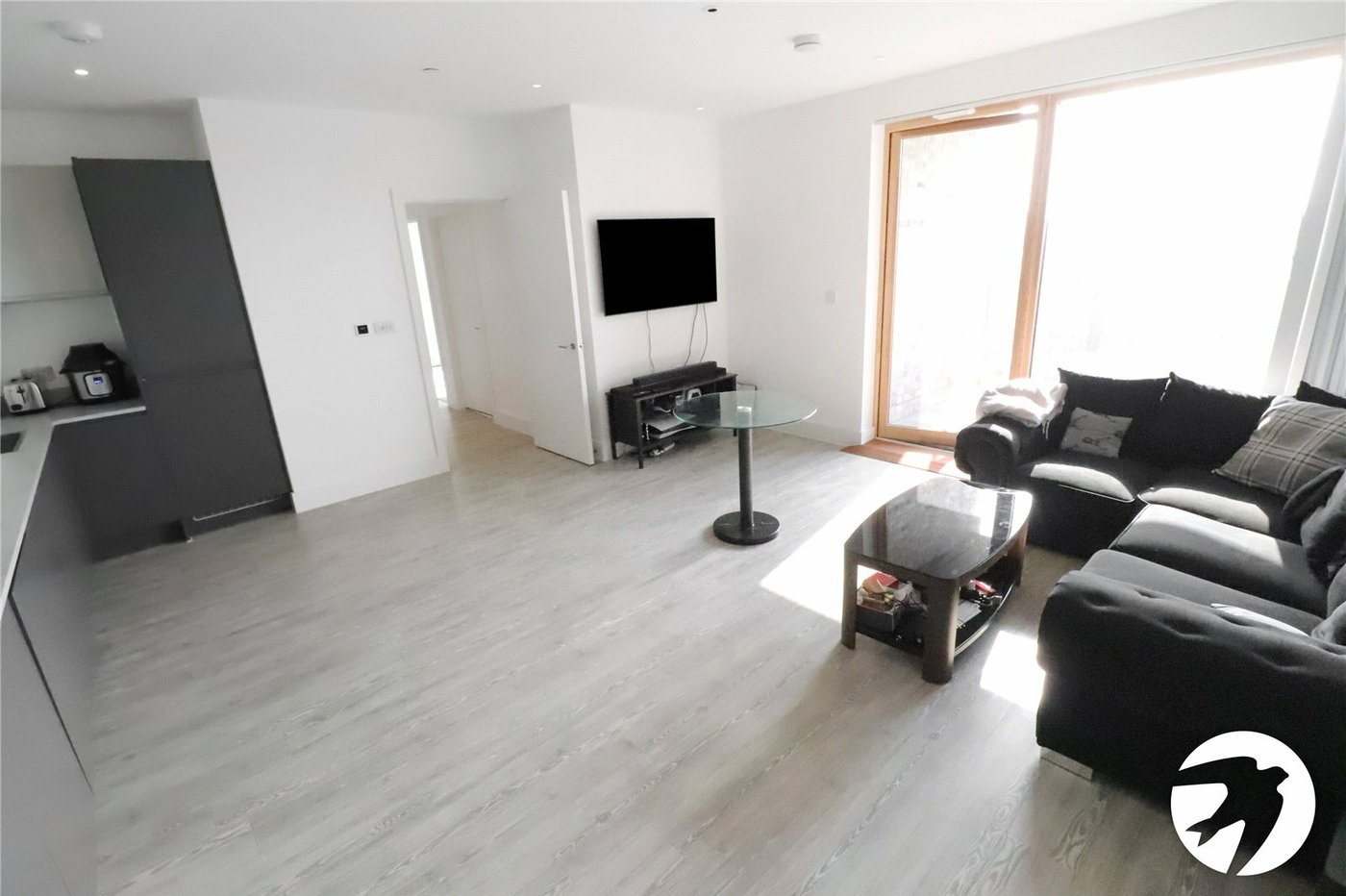 2 bedroom property for sale in London | Robinson Jackson