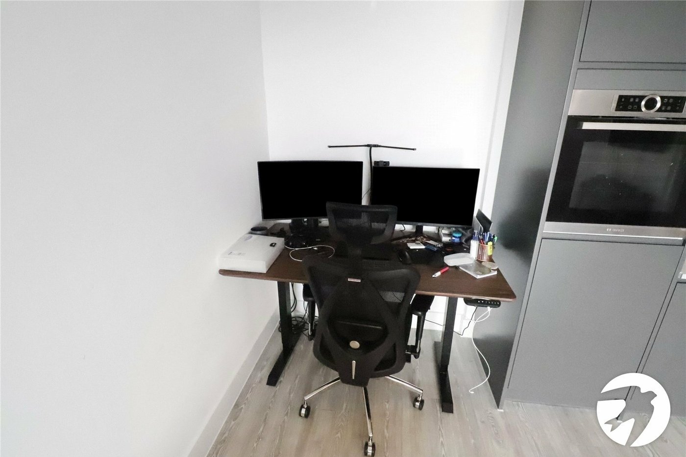 2 bedroom property for sale in London | Robinson Jackson