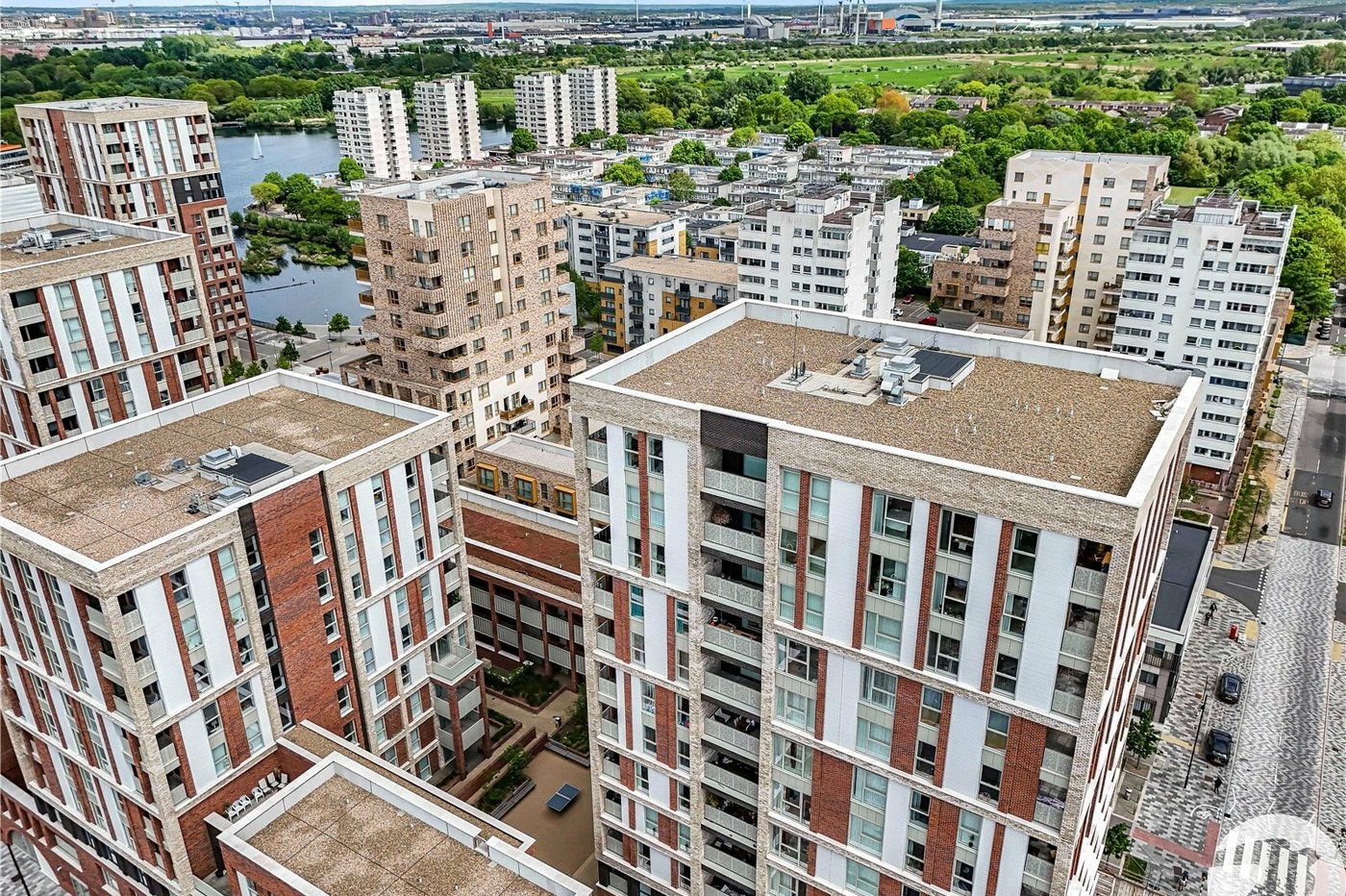 2 bedroom property for sale in London | Robinson Jackson