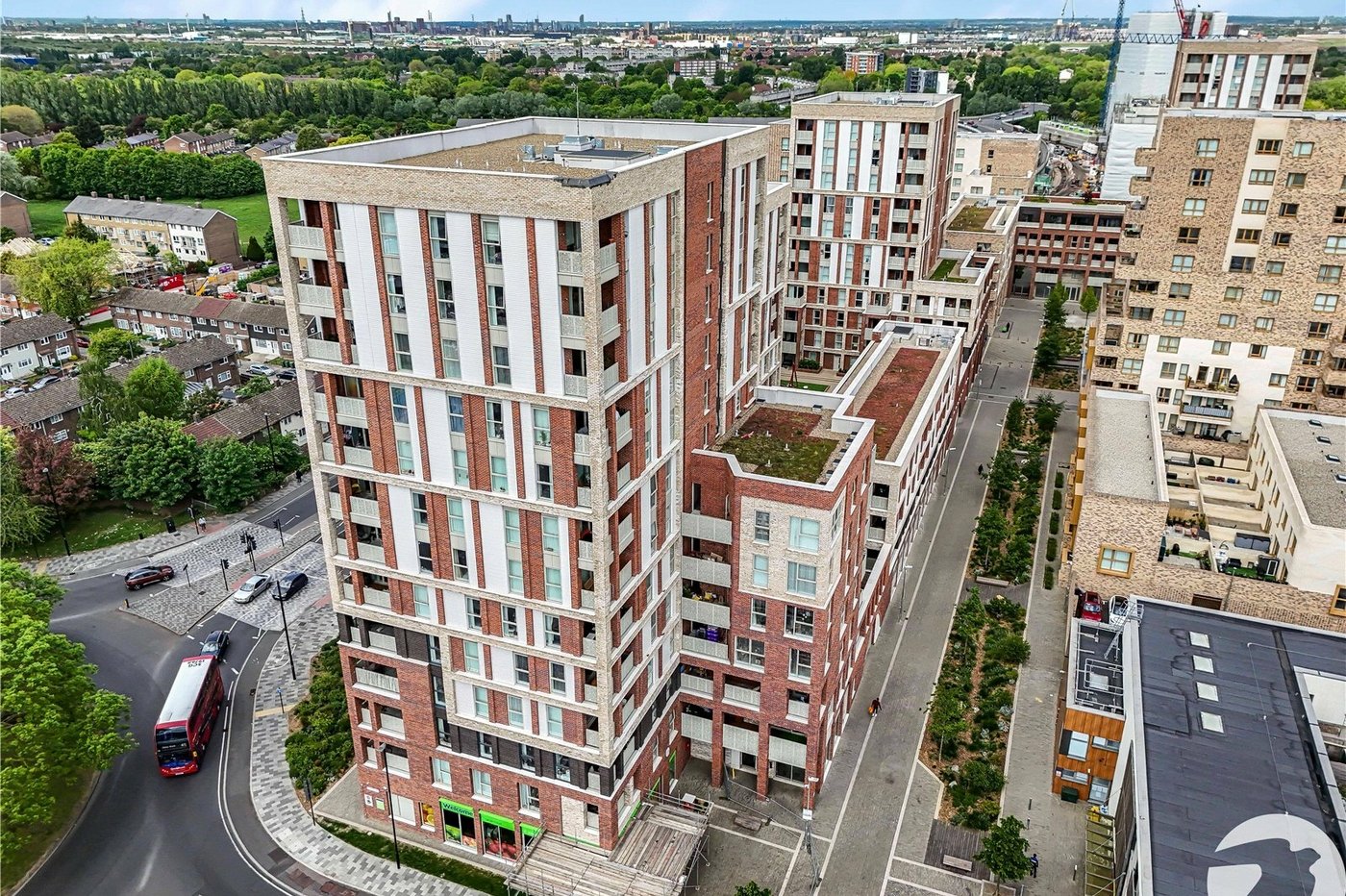 2 bedroom property for sale in London | Robinson Jackson