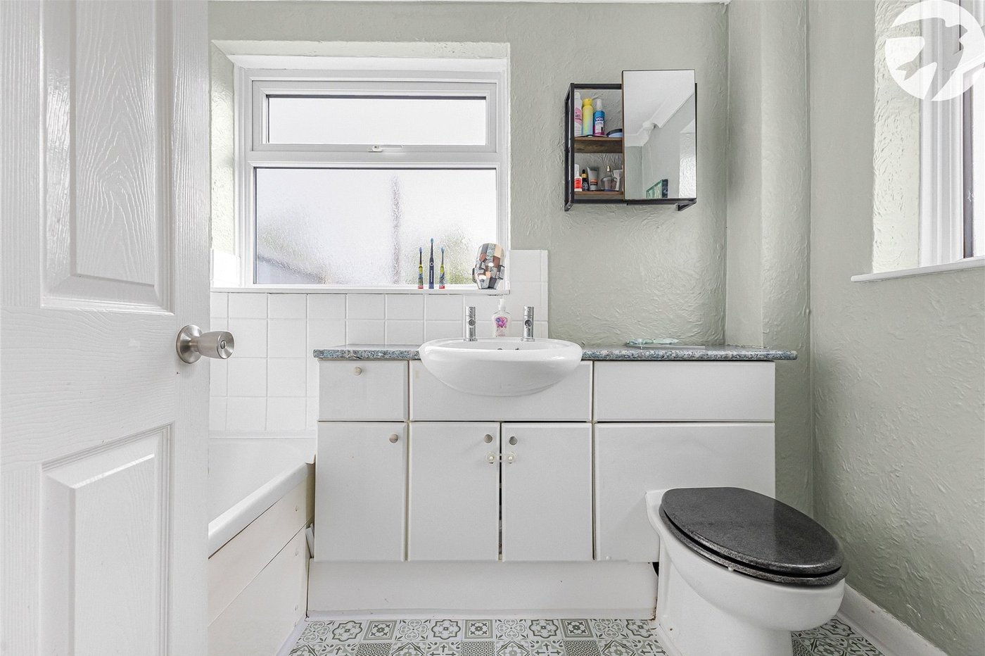 3 bedroom house for sale in Wainscott | Robinson Michael & Jackson