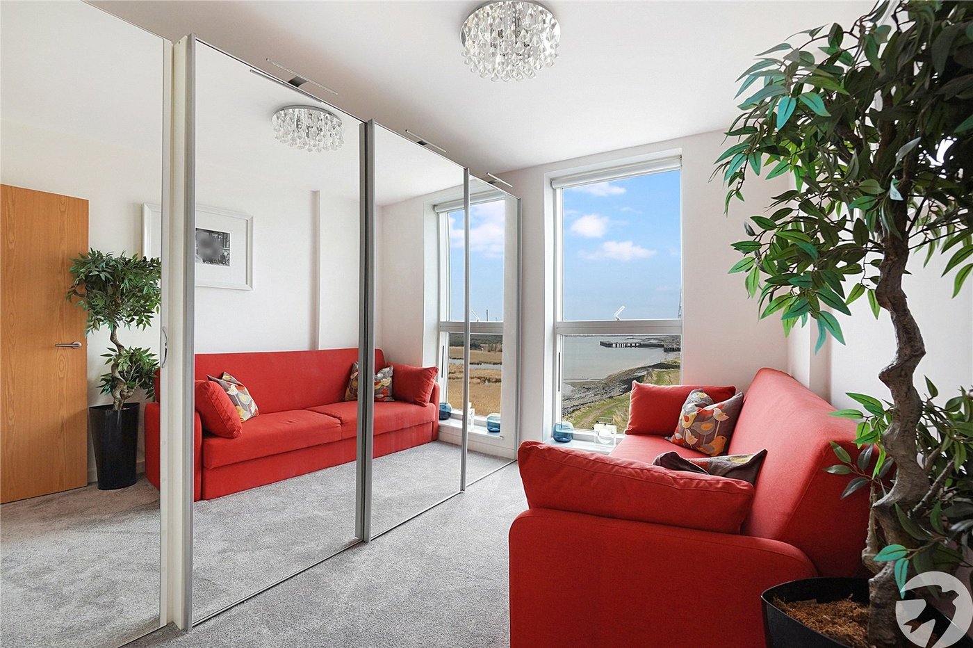 2 bedroom property for sale in Greenhithe | Robinson Jackson