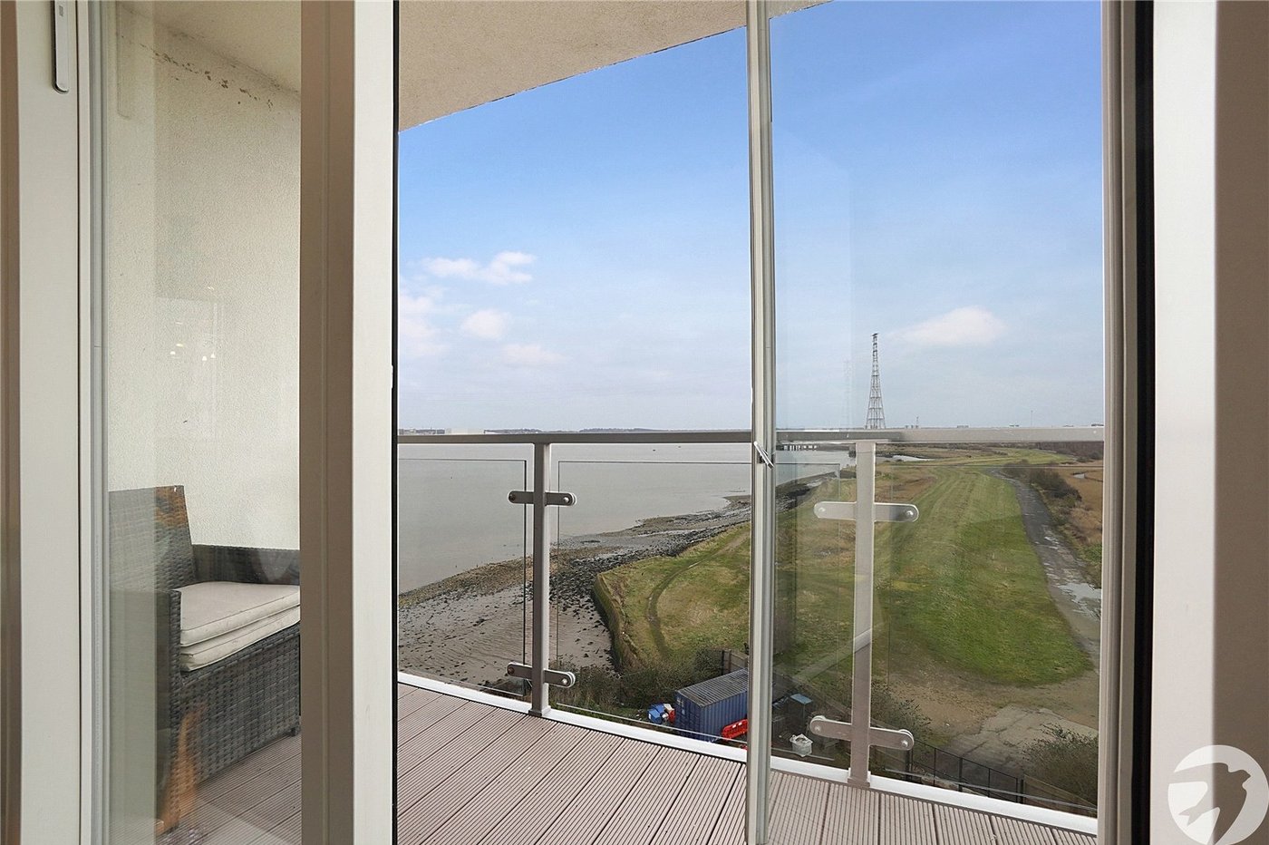 2 bedroom property for sale in Greenhithe | Robinson Jackson