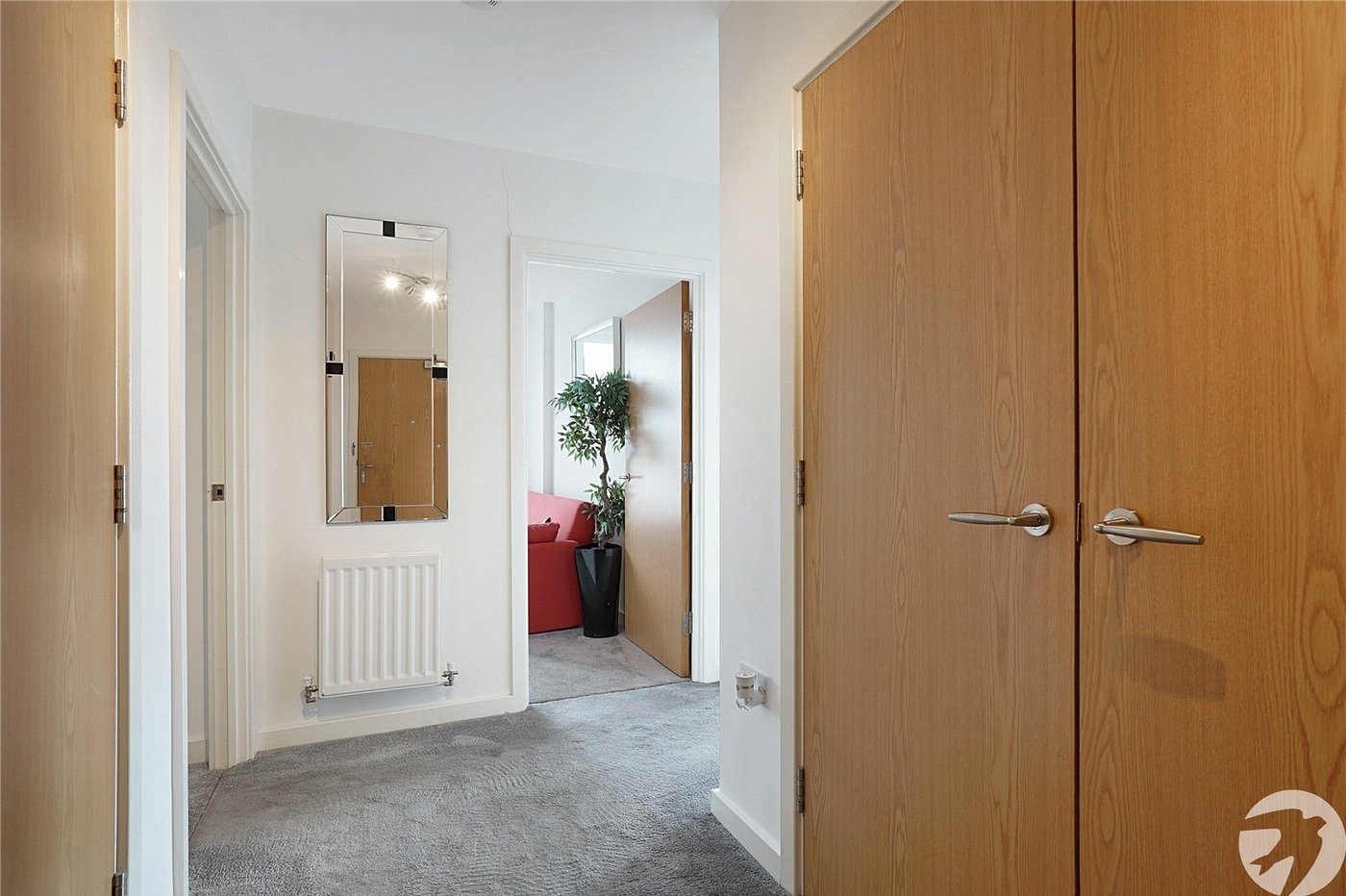 2 bedroom property for sale in Greenhithe | Robinson Jackson