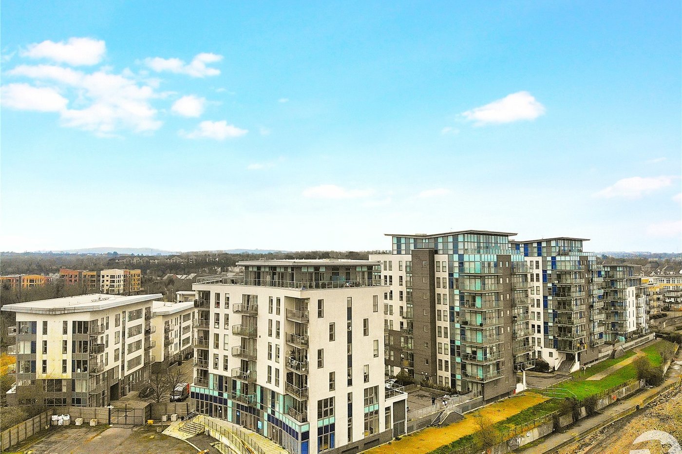 2 bedroom property for sale in Greenhithe | Robinson Jackson