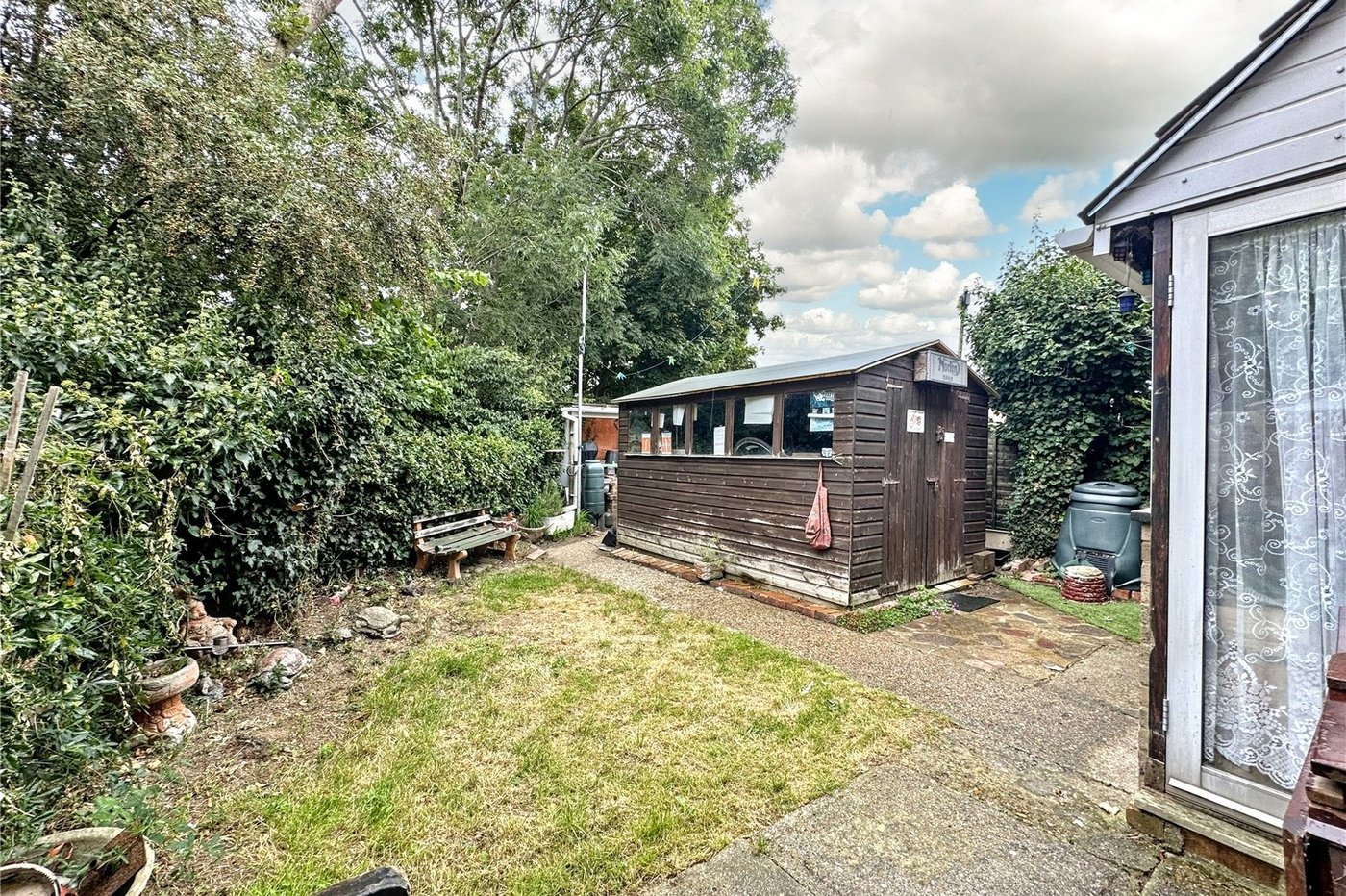 5 bedroom house for sale in Rainham | Robinson Michael & Jackson