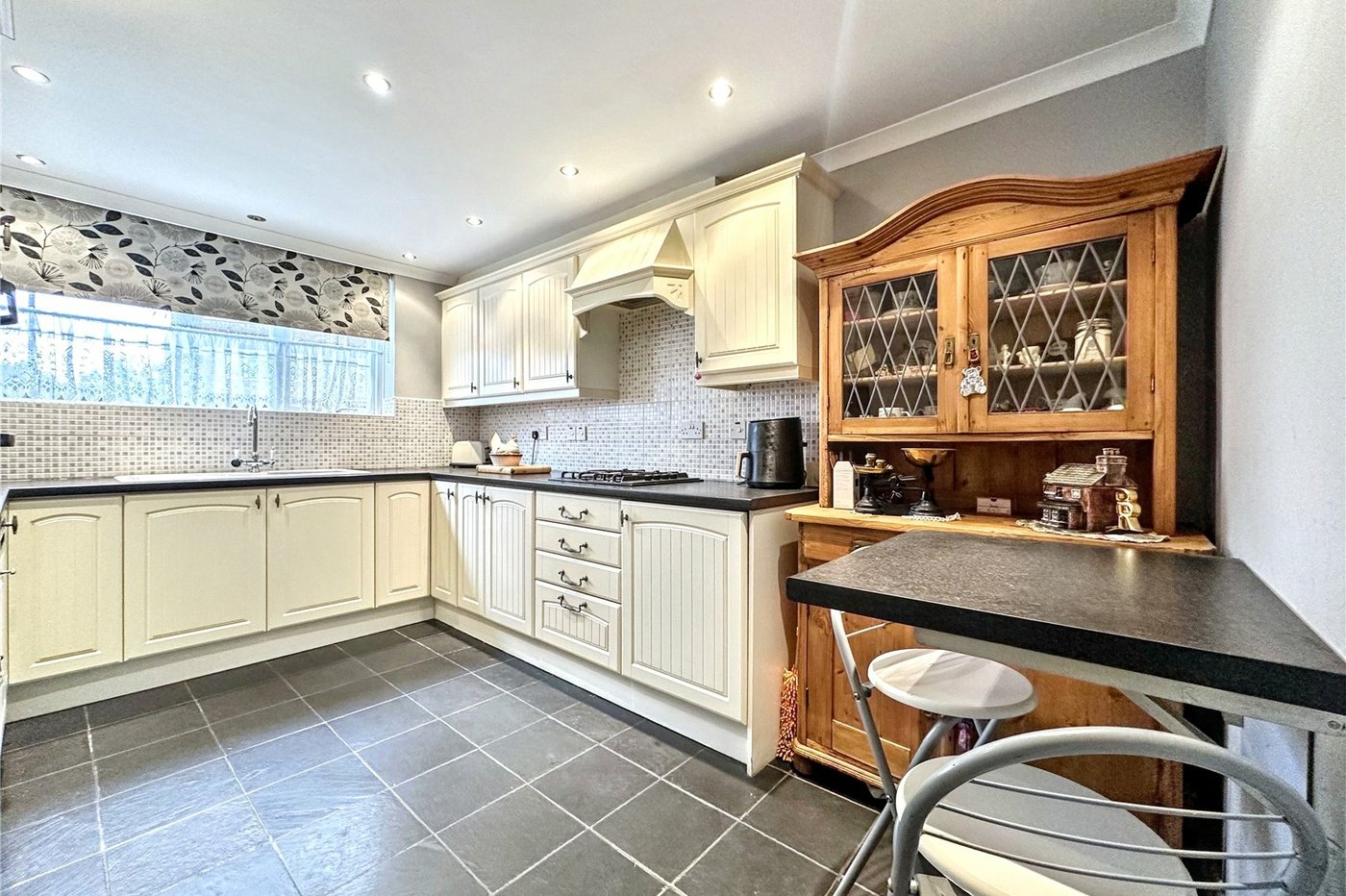 5 bedroom house for sale in Rainham | Robinson Michael & Jackson