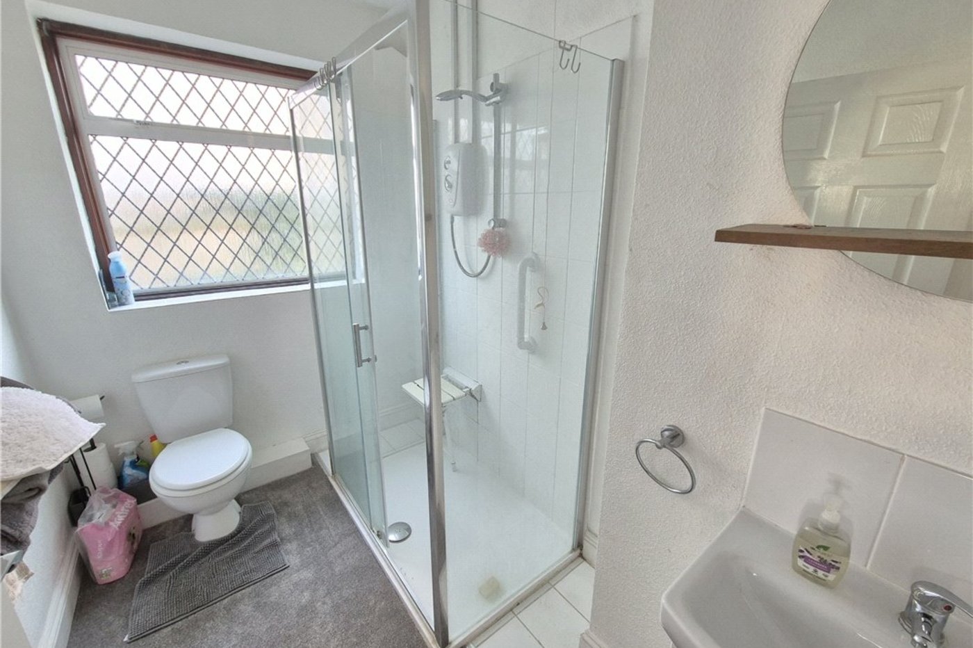 2 bedroom bungalow for sale in Orpington | Robinson Jackson