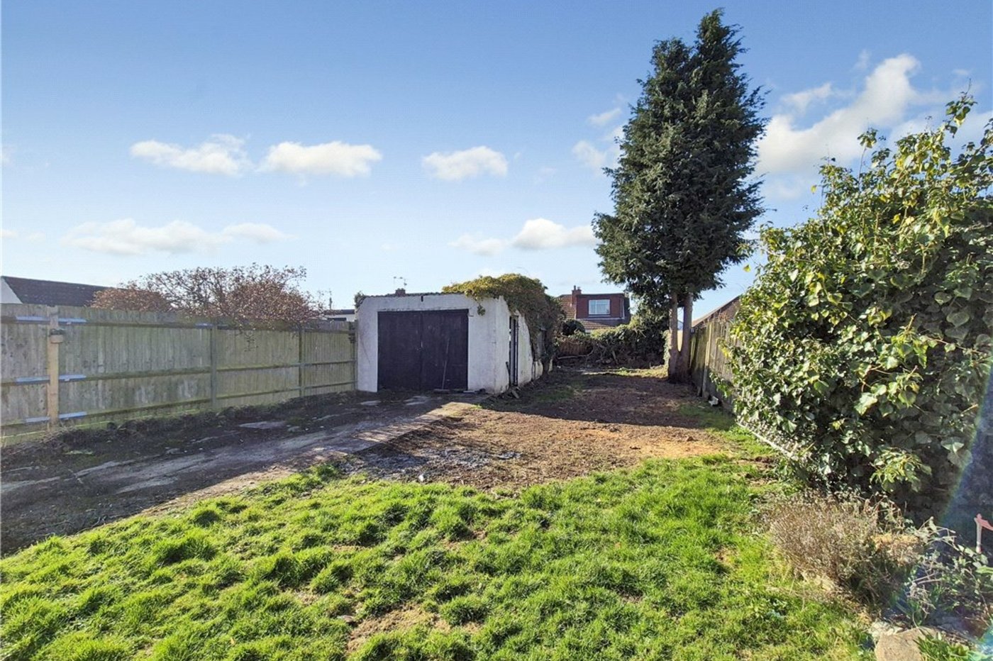 2 bedroom bungalow for sale in Orpington | Robinson Jackson