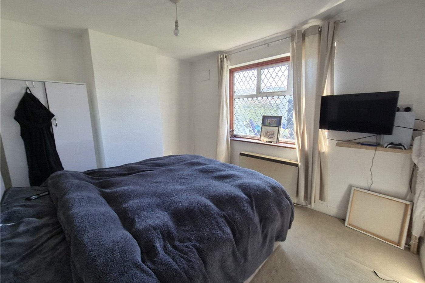 2 bedroom bungalow for sale in Orpington | Robinson Jackson