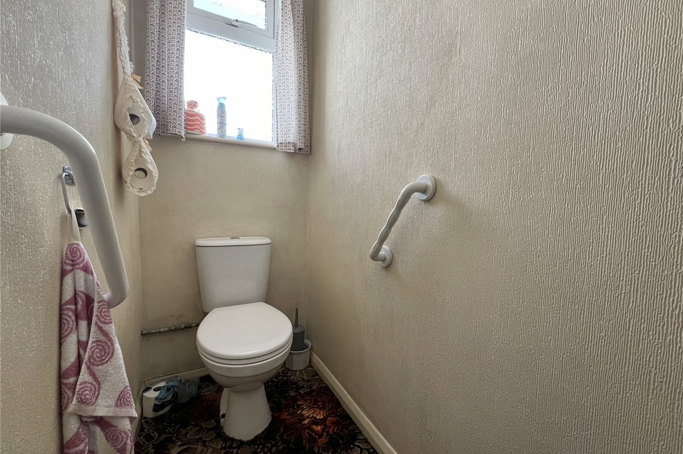 3 bedroom bungalow for sale in Chatham | Robinson Michael & Jackson