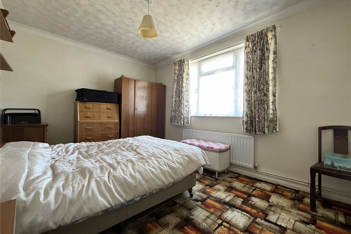 3 bedroom bungalow for sale in Chatham | Robinson Michael & Jackson