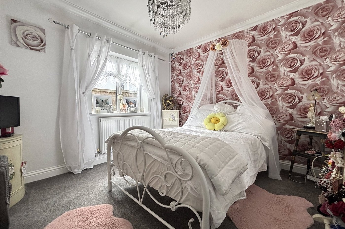 2 bedroom bungalow for sale in Walderslade | Robinson Michael & Jackson