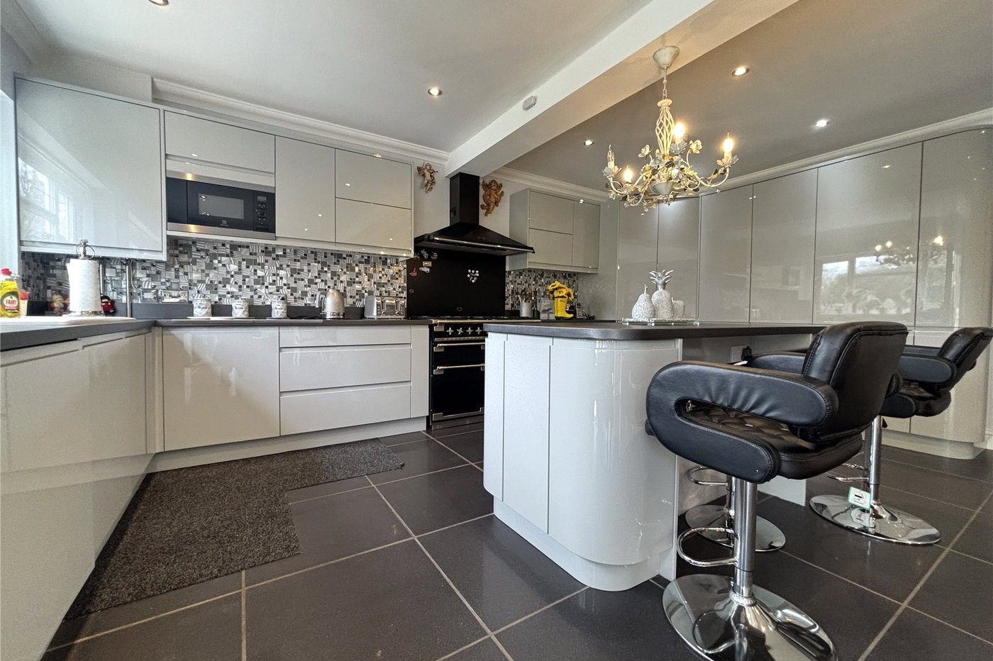 2 bedroom bungalow for sale in Walderslade | Robinson Michael & Jackson