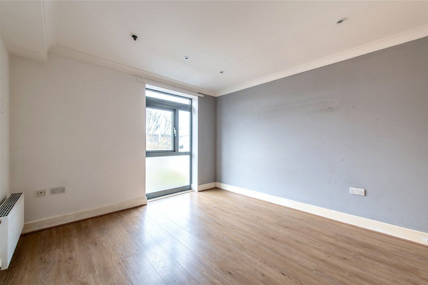 1 bedroom property for sale in Hart Street | Robinson Michael & Jackson