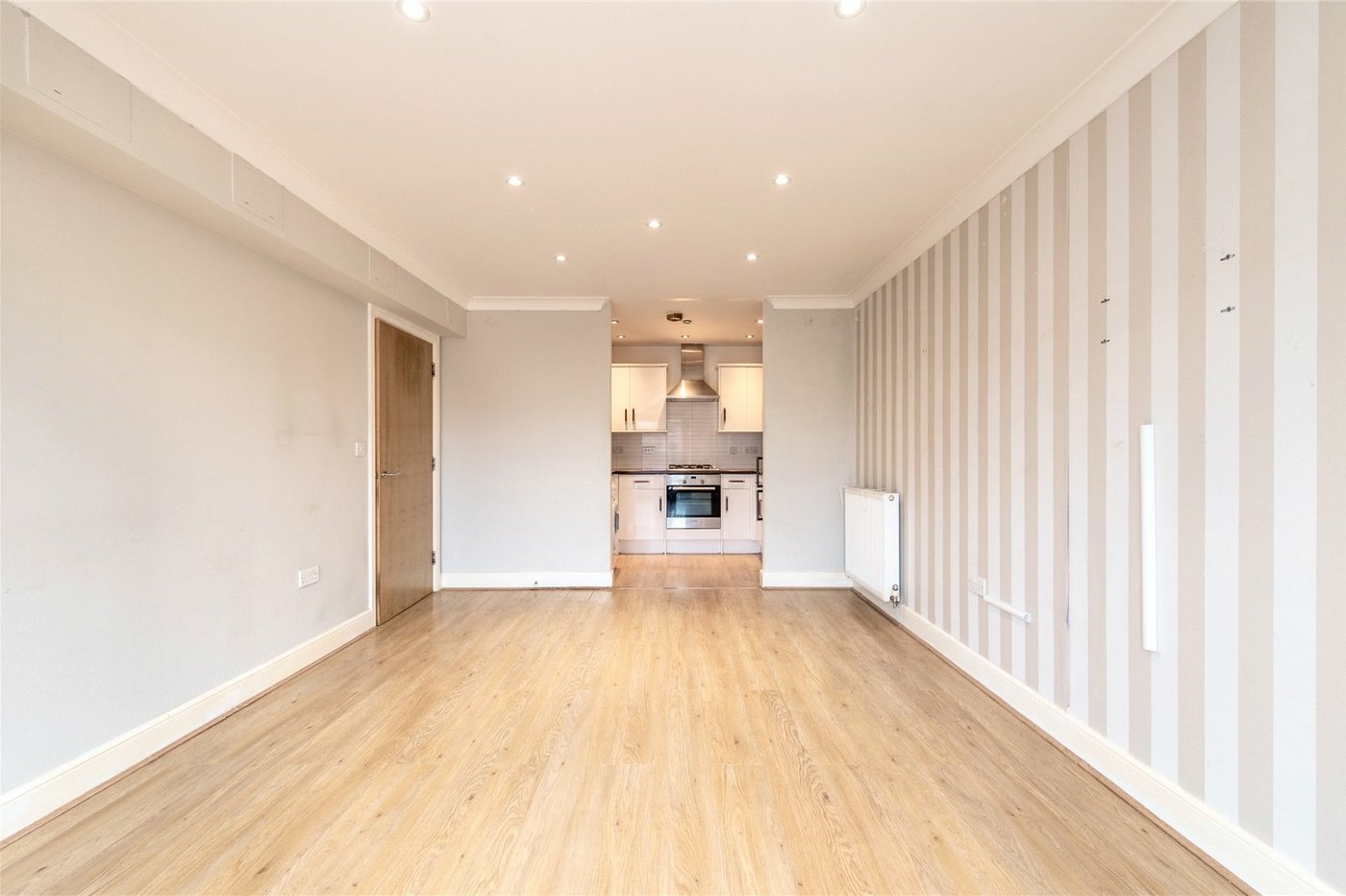 1 bedroom property for sale in Hart Street | Robinson Michael & Jackson