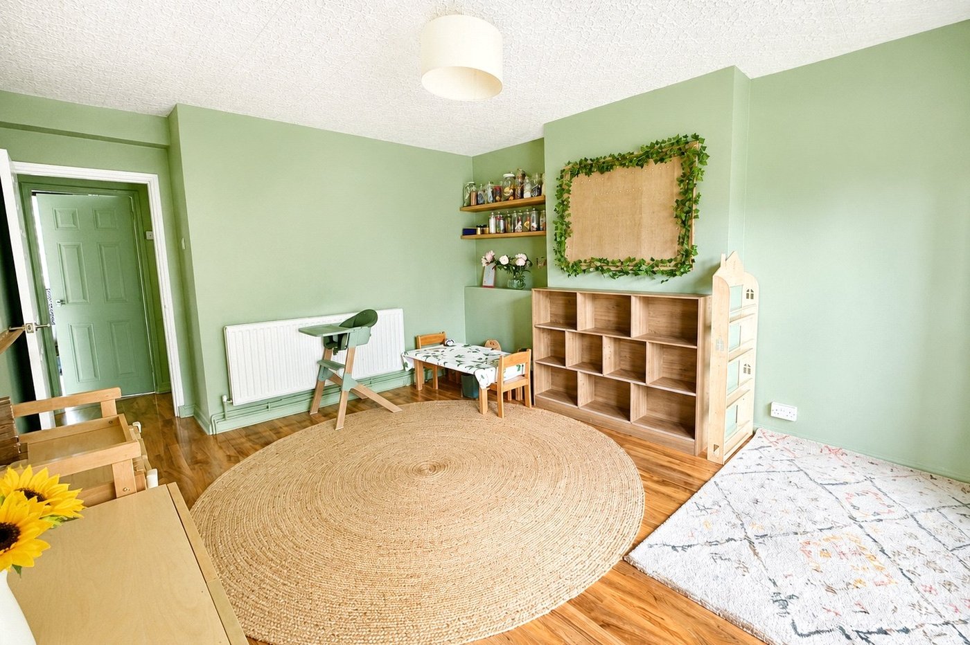 2 bedroom property for sale in London | Robinson Jackson