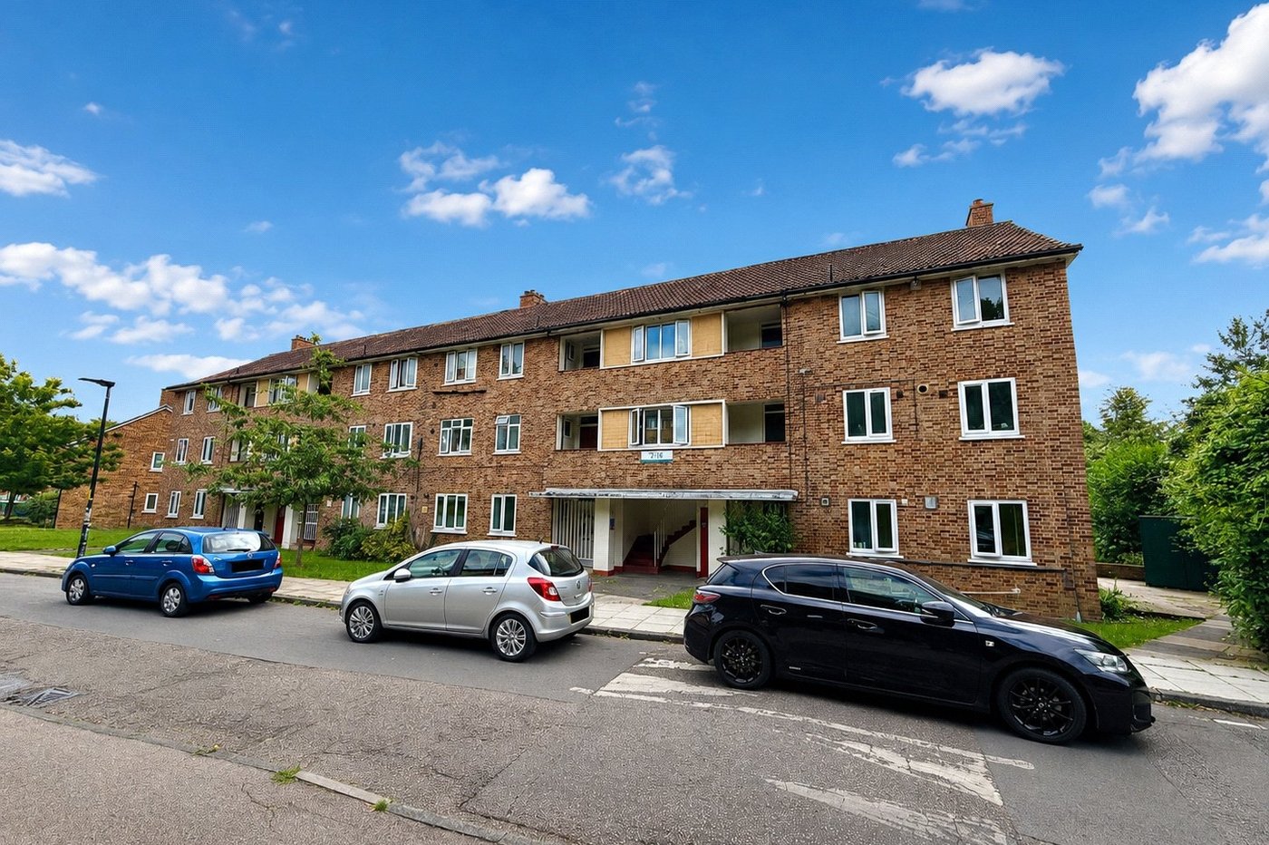 2 bedroom property for sale in London | Robinson Jackson