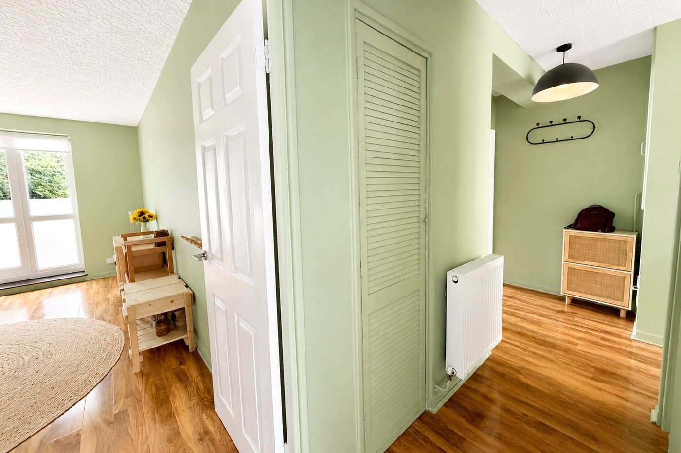 2 bedroom property for sale in London | Robinson Jackson