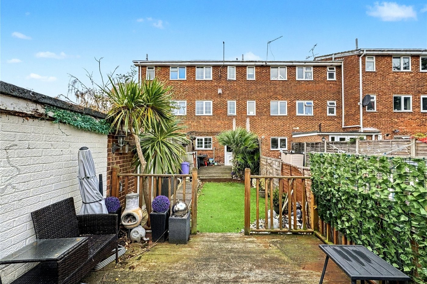 4 bedroom house for sale in Rainham | Robinson Michael & Jackson