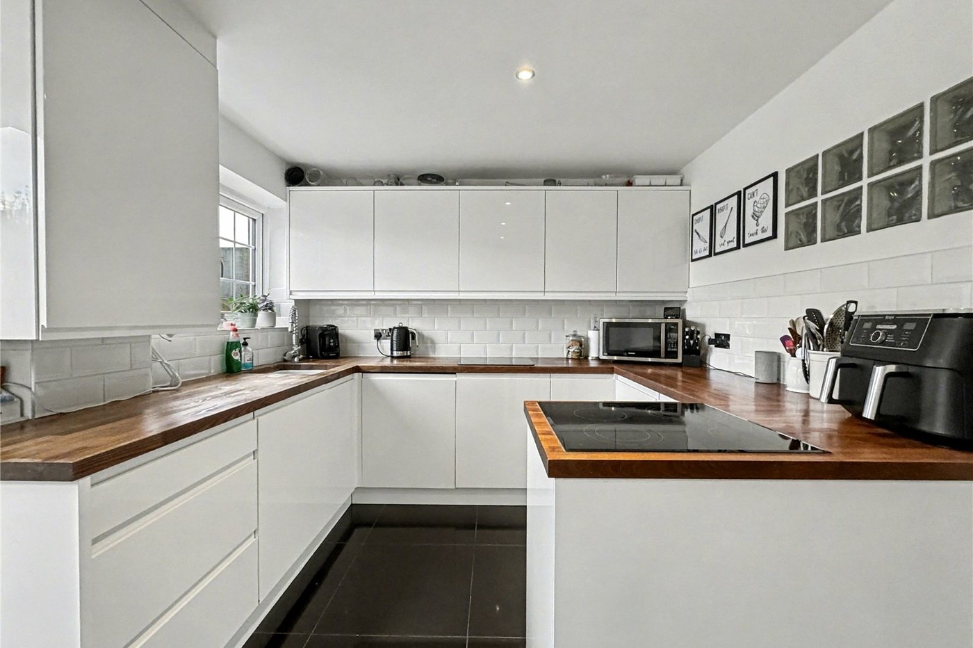 4 bedroom house for sale in Rainham | Robinson Michael & Jackson