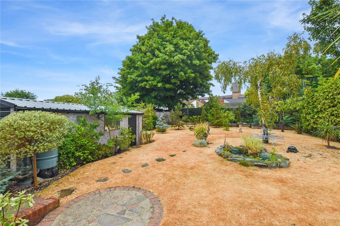 2 bedroom bungalow for sale in Bexleyheath | Robinson Jackson