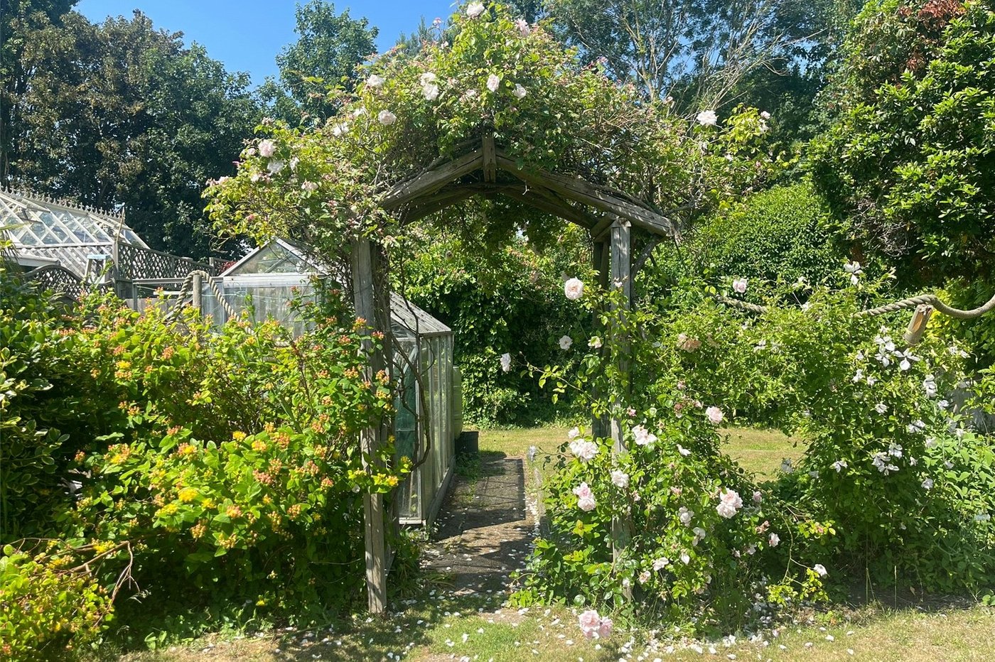 2 bedroom house for sale in Southfleet | Robinson Michael & Jackson