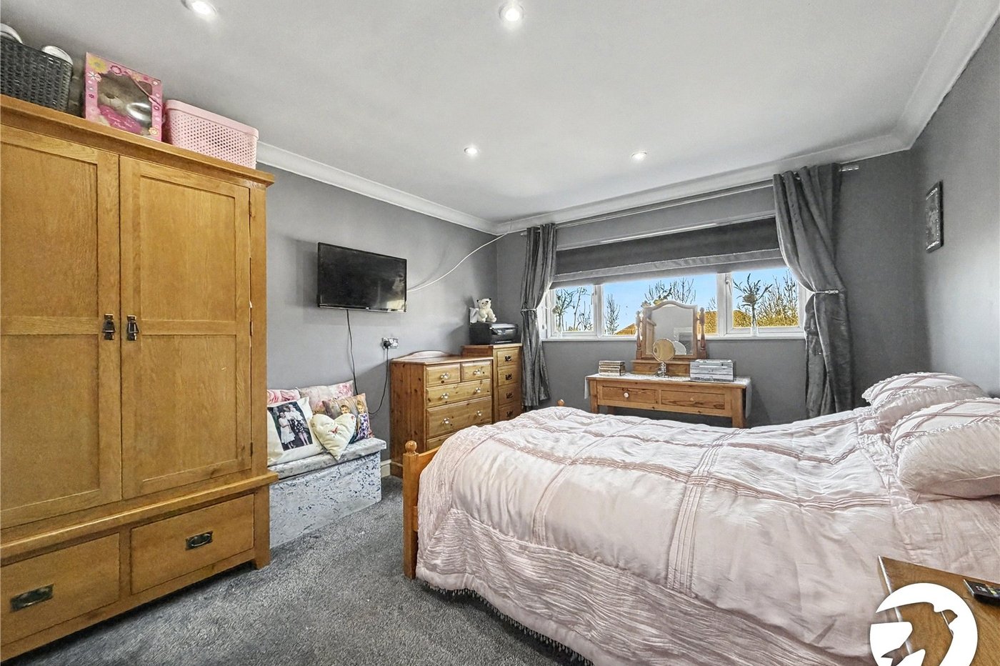 3 bedroom house for sale in Rochester | Robinson Michael & Jackson