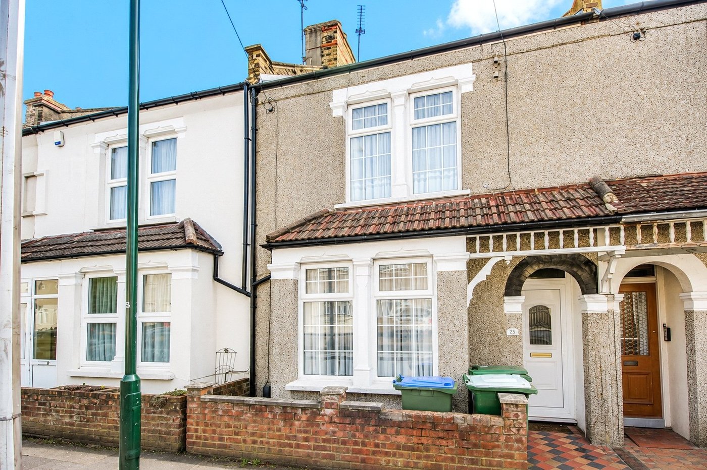 2 bedroom house for sale in Welling | Robinson Jackson