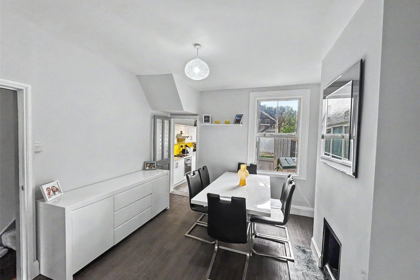 2 bedroom house for sale in Welling | Robinson Jackson