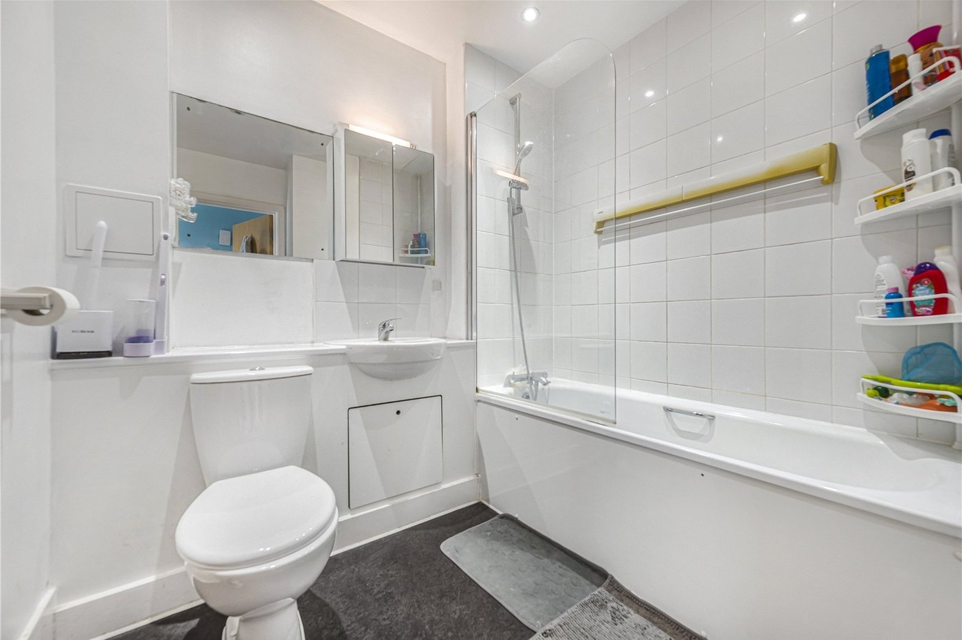 2 bedroom property for sale in Northfleet | Robinson Michael & Jackson