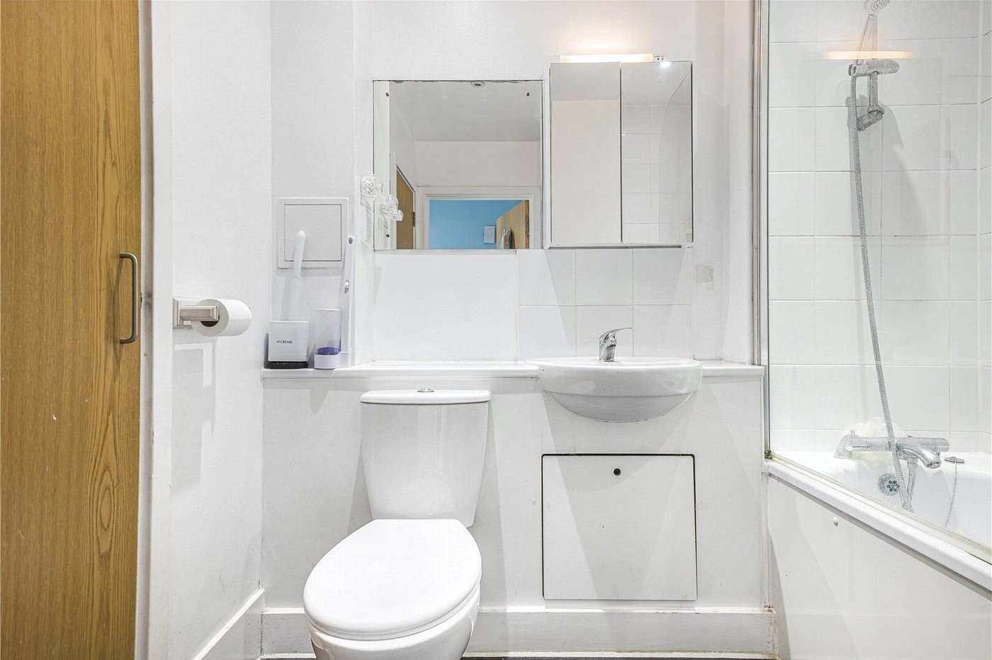 2 bedroom property for sale in Northfleet | Robinson Michael & Jackson