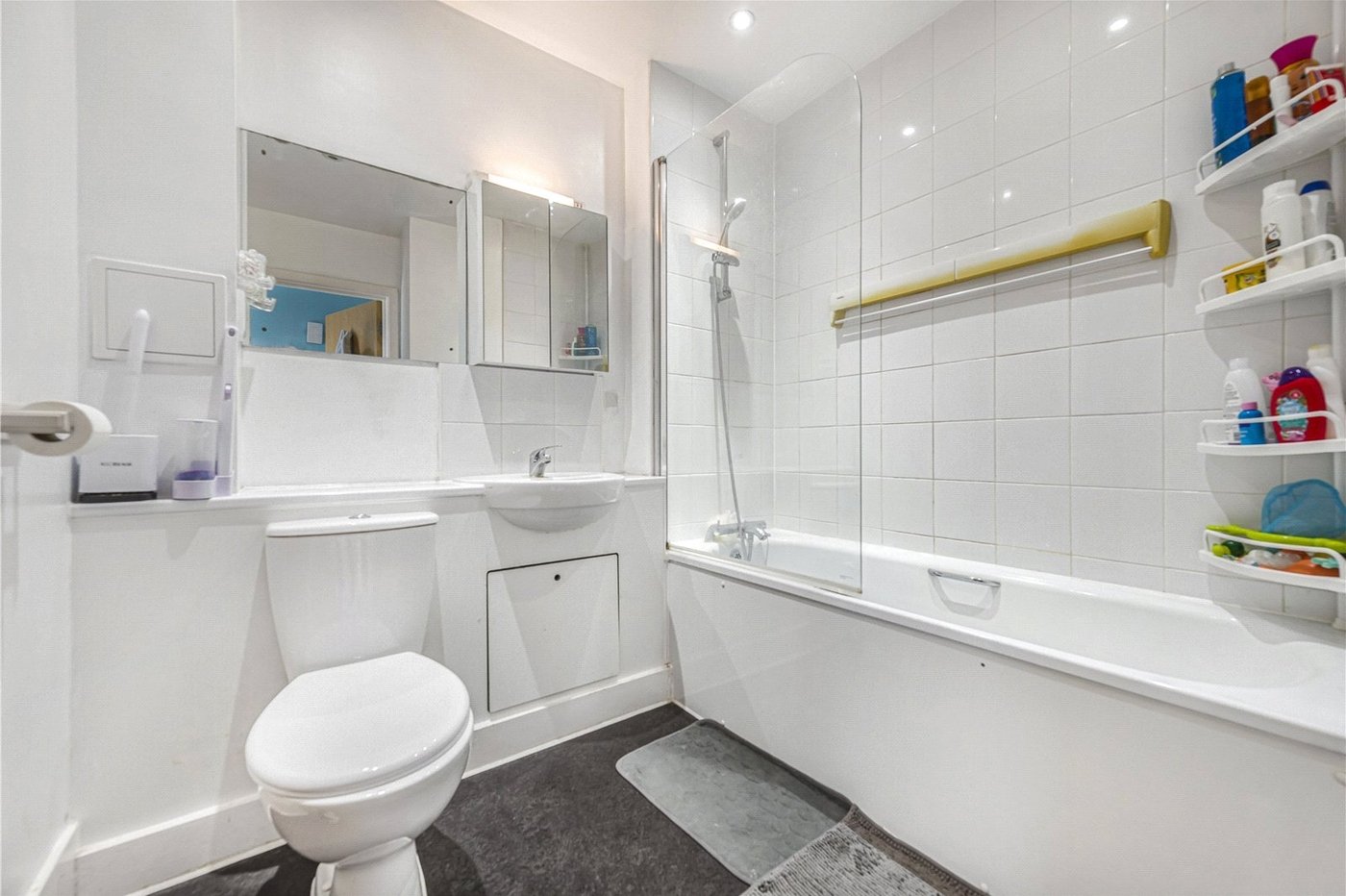 2 bedroom property for sale in Northfleet | Robinson Michael & Jackson