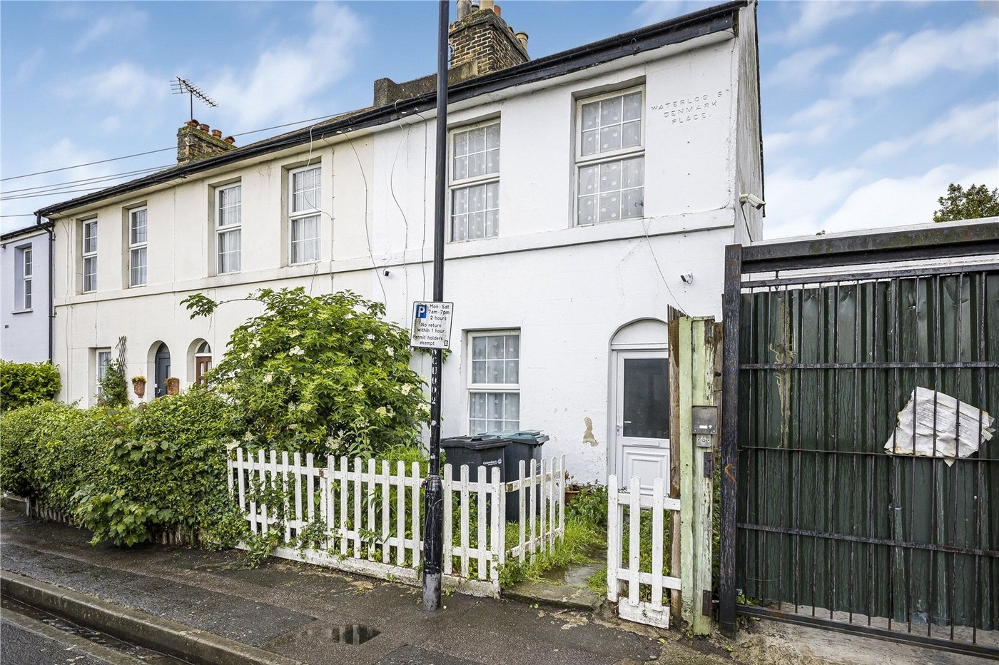 2 bedroom house for sale in Gravesend | Robinson Michael & Jackson