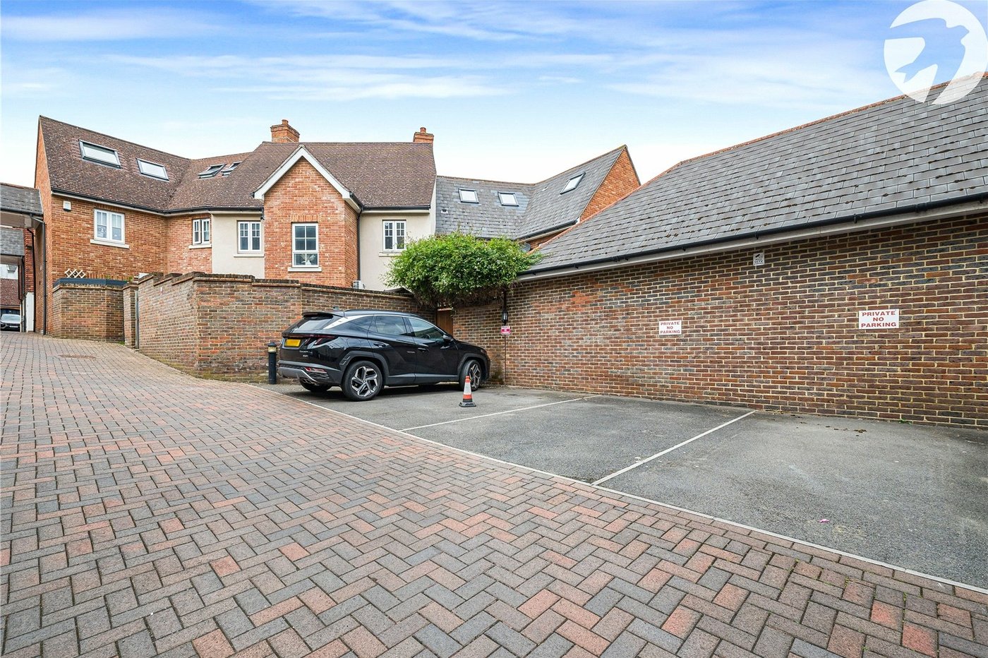 2 bedroom house for sale in Greenhithe | Robinson Jackson