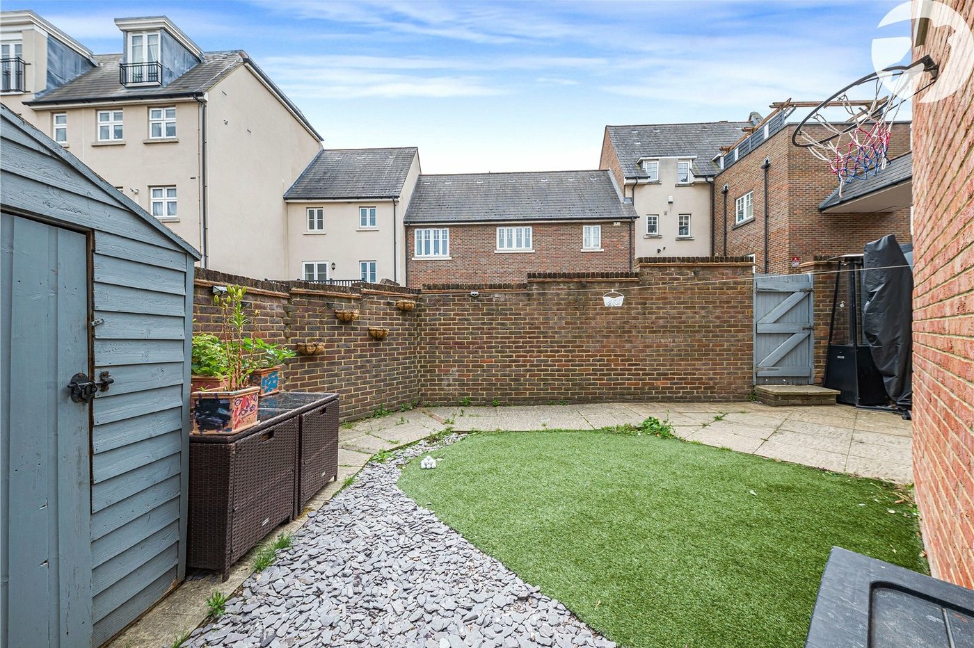 2 bedroom house for sale in Greenhithe | Robinson Jackson