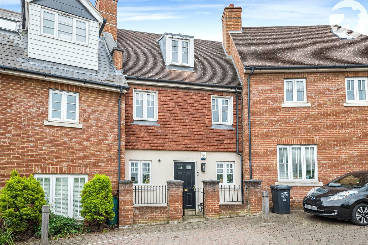 2 bedroom house for sale in Greenhithe | Robinson Jackson