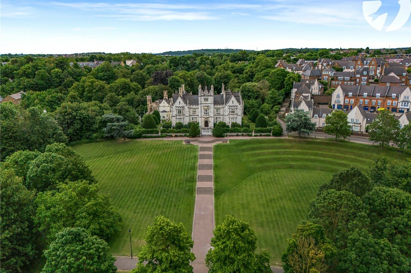 2 bedroom house for sale in Greenhithe | Robinson Jackson