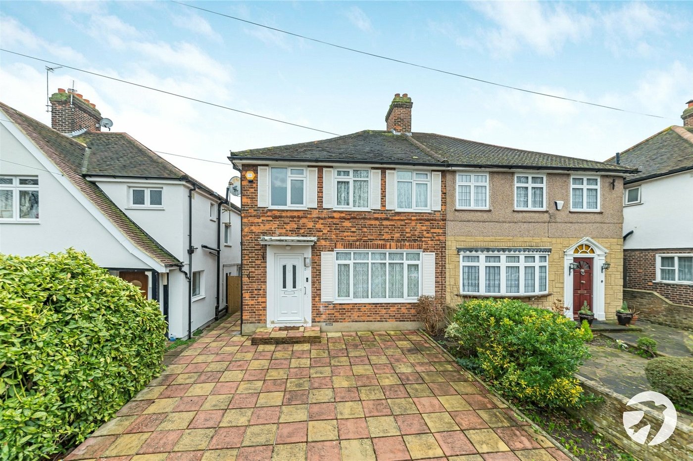 3 bedroom house for sale in London | Robinson Jackson