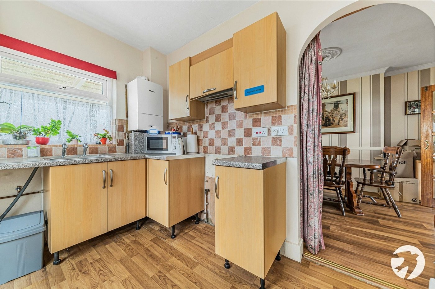 3 bedroom house for sale in London | Robinson Jackson