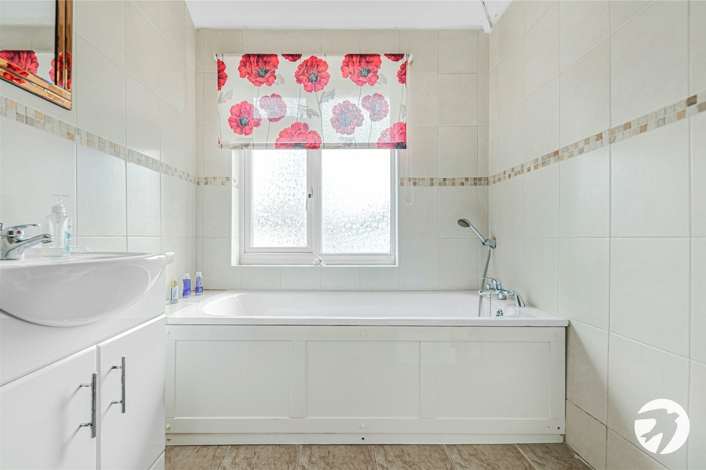 3 bedroom house for sale in London | Robinson Jackson