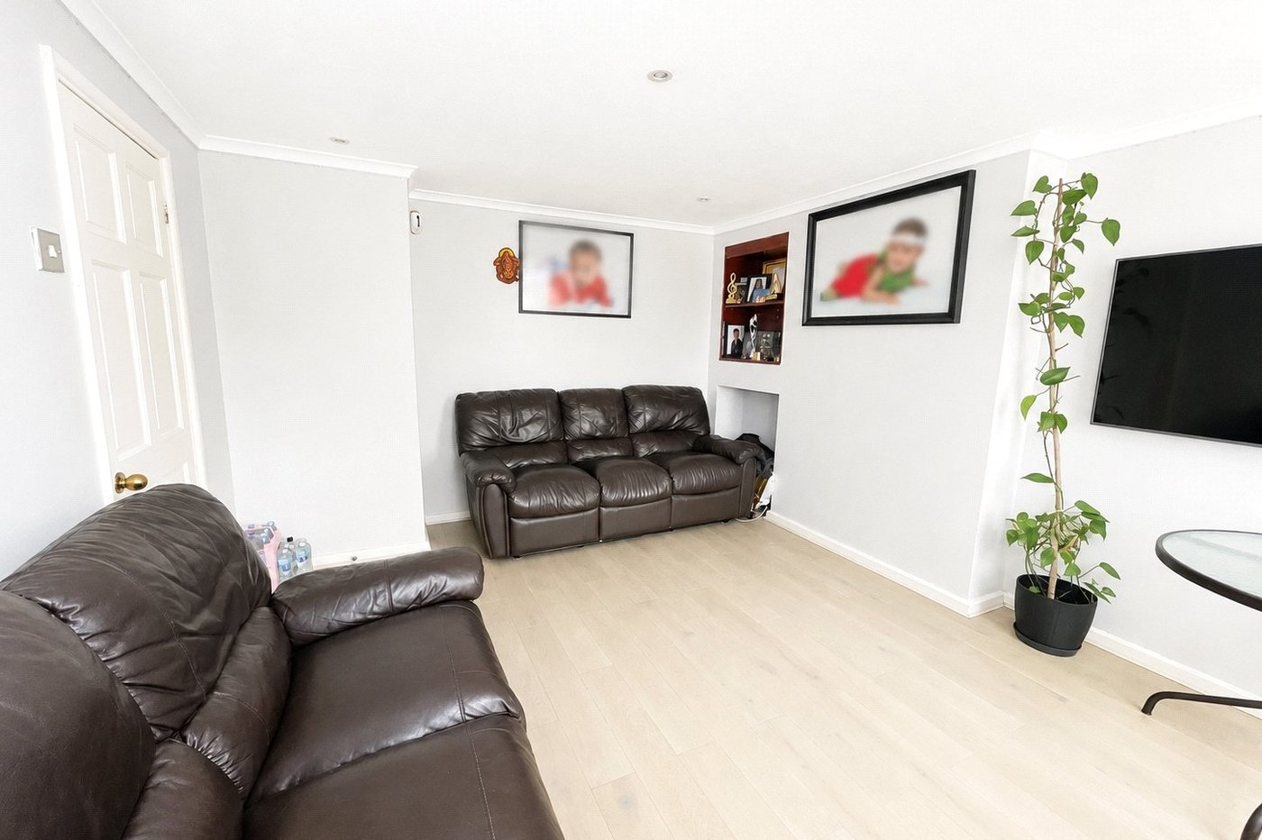 3 bedroom house for sale in London | Robinson Jackson