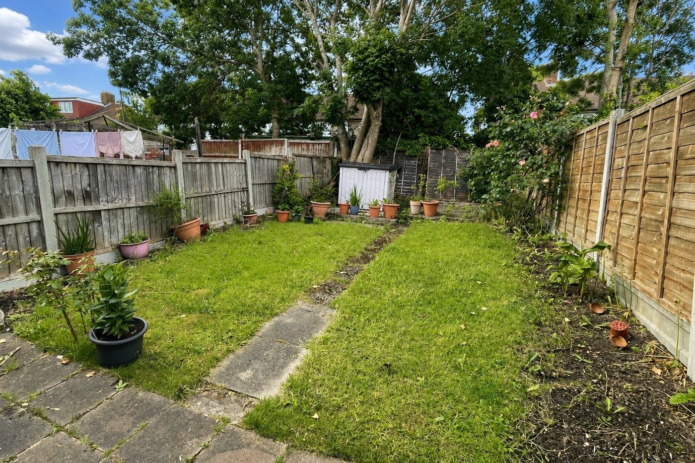 3 bedroom house for sale in London | Robinson Jackson